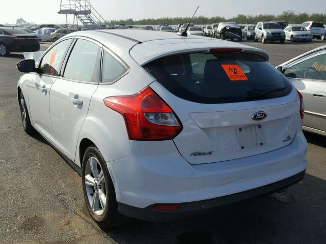 1FADP3K26EL323185 - 2014 FORD FOCUS SE WHITE photo 3