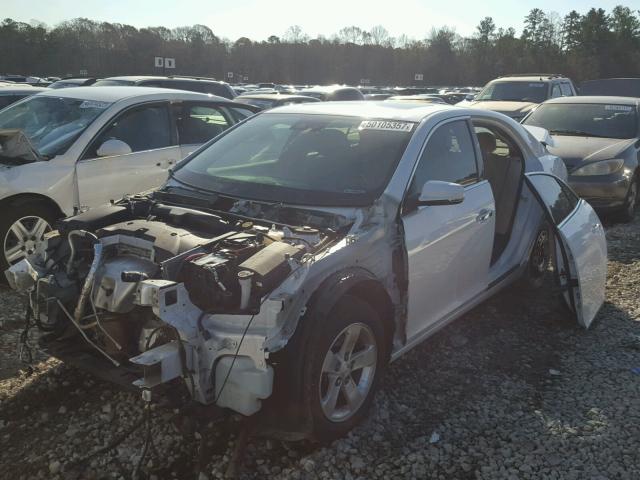 1G11E5SA9GF137625 - 2016 CHEVROLET MALIBU LIM WHITE photo 2