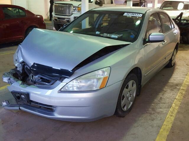 1HGCM55425A804247 - 2005 HONDA ACCORD LX SILVER photo 2