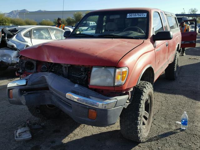 5TEWN72N3YZ703438 - 2000 TOYOTA TACOMA XTR RED photo 2