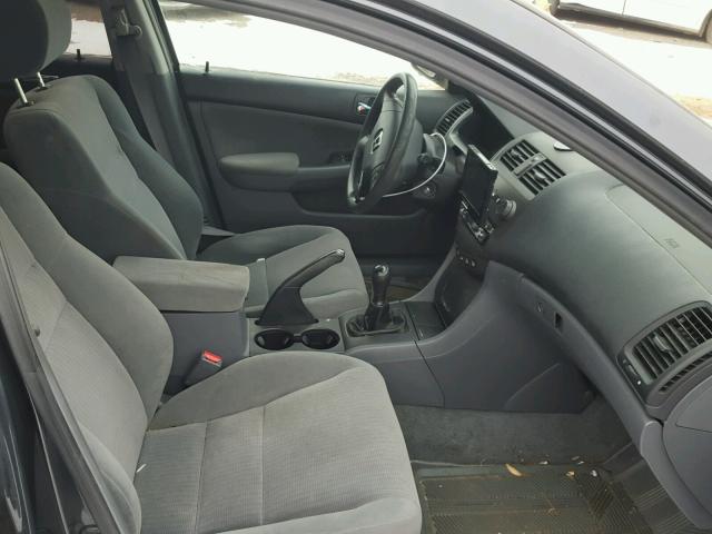 1HGCM55445A154921 - 2005 HONDA ACCORD LX GRAY photo 5