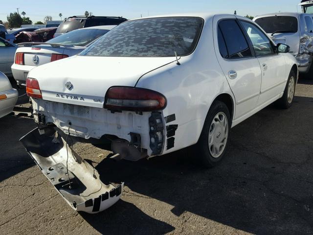 1N4BU31D8VC206338 - 1997 NISSAN ALTIMA XE WHITE photo 4