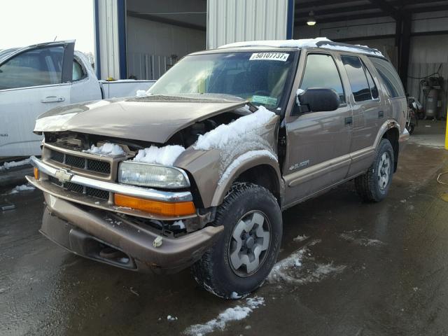 1GNDT13X13K185618 - 2003 CHEVROLET BLAZER BROWN photo 2