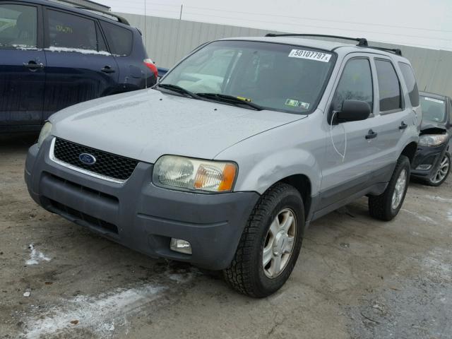 1FMYU93154KB42978 - 2004 FORD ESCAPE XLT SILVER photo 2