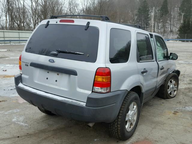 1FMYU93154KB42978 - 2004 FORD ESCAPE XLT SILVER photo 4