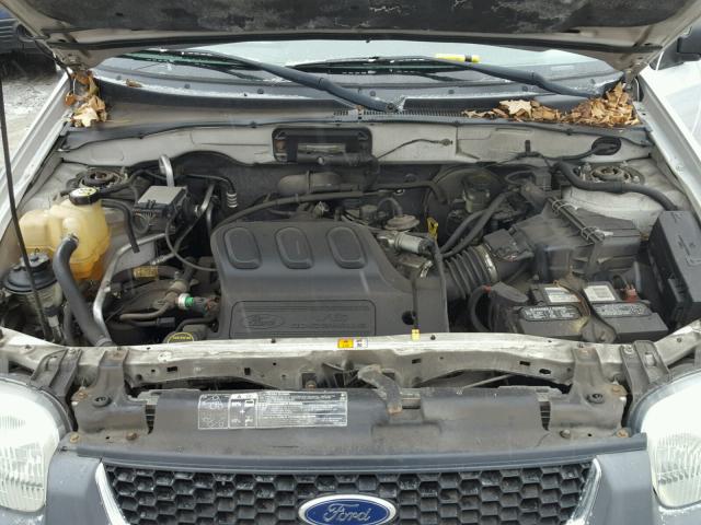 1FMYU93154KB42978 - 2004 FORD ESCAPE XLT SILVER photo 7