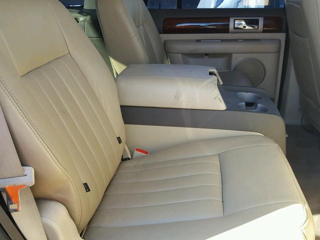 5LMFU27R44LJ05328 - 2004 LINCOLN NAVIGATOR BLACK photo 6