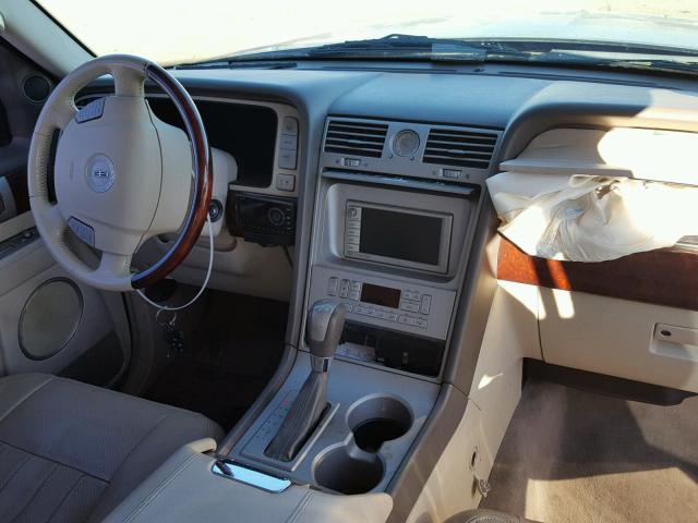 5LMFU27R44LJ05328 - 2004 LINCOLN NAVIGATOR BLACK photo 9