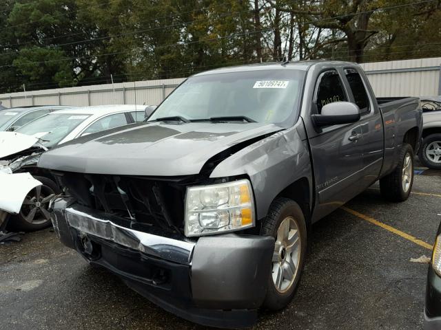 1GCEC190X8Z325851 - 2008 CHEVROLET SILVERADO GRAY photo 2