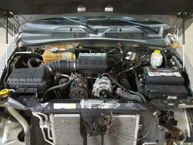 1J4GL48K23W708250 - 2003 JEEP LIBERTY SP SILVER photo 7