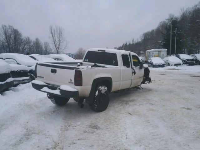 1GTHK29D66E230670 - 2006 GMC SIERRA K25 WHITE photo 4