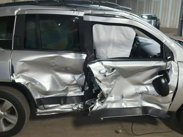 1C4NJDBB5DD108637 - 2013 JEEP COMPASS SP SILVER photo 9
