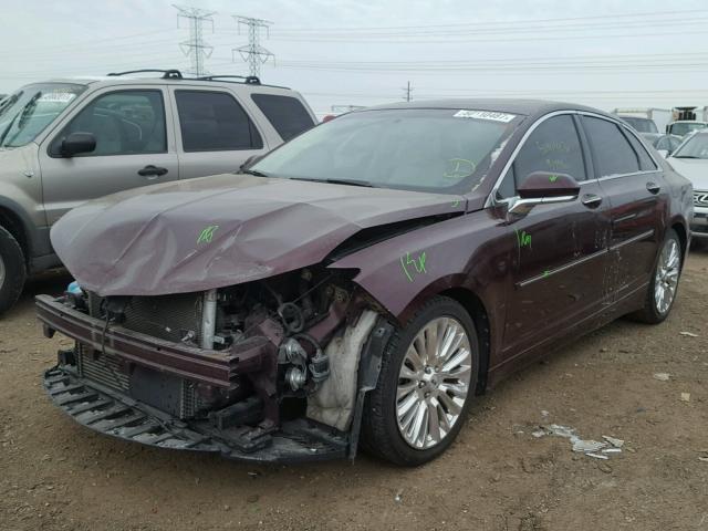 3LN6L2G90DR806097 - 2013 LINCOLN MKZ BURGUNDY photo 2