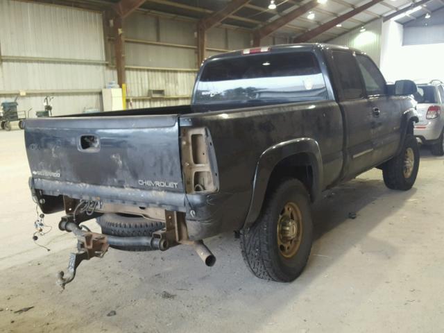 1GCHK29U03E183082 - 2003 CHEVROLET SILVERADO BLACK photo 4