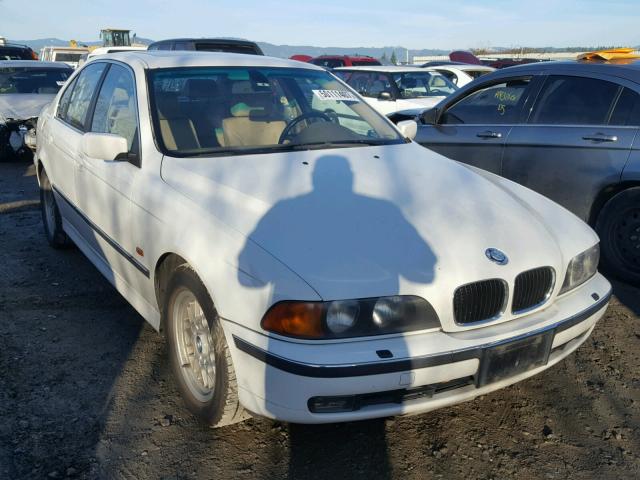 WBADM6349YGU23800 - 2000 BMW 528 I AUTO WHITE photo 1