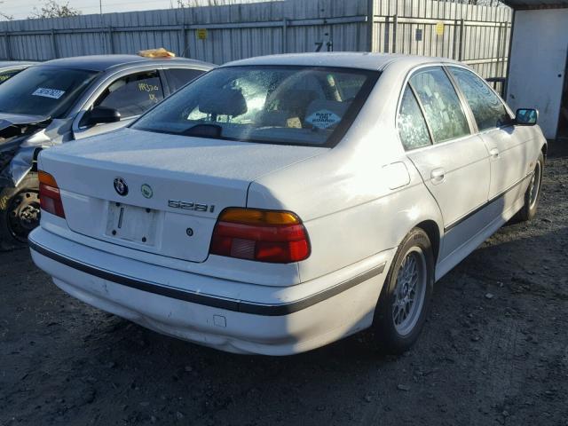 WBADM6349YGU23800 - 2000 BMW 528 I AUTO WHITE photo 4