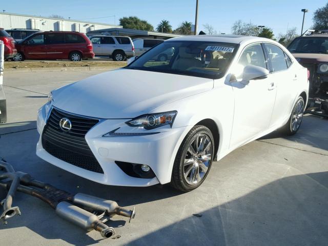 JTHCM1D20G5006024 - 2016 LEXUS IS300 WHITE photo 2