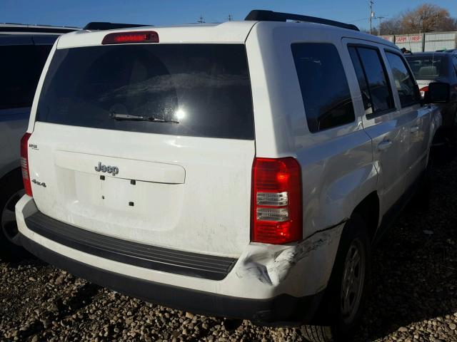 1C4NJRBBXFD225596 - 2015 JEEP PATRIOT SP WHITE photo 4