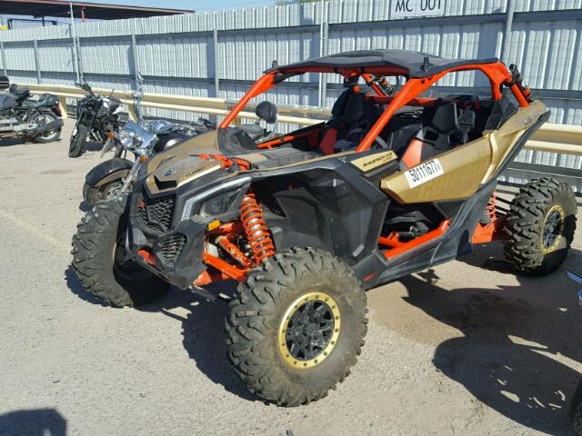 3JBVXAW20HK000118 - 2017 CAN-AM MAVERICK X TWO TONE photo 2