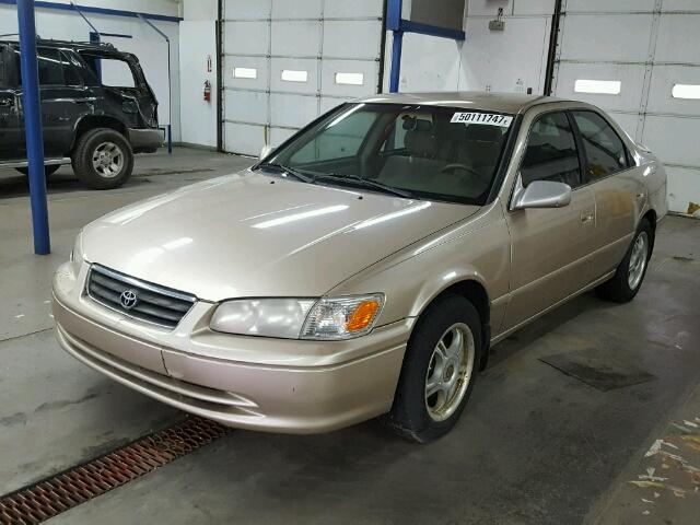 JT2BG22K7Y0471324 - 2000 TOYOTA CAMRY CE GOLD photo 2