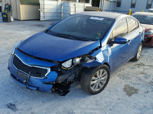 KNAFX4A64F5255811 - 2015 KIA FORTE LX BLUE photo 2