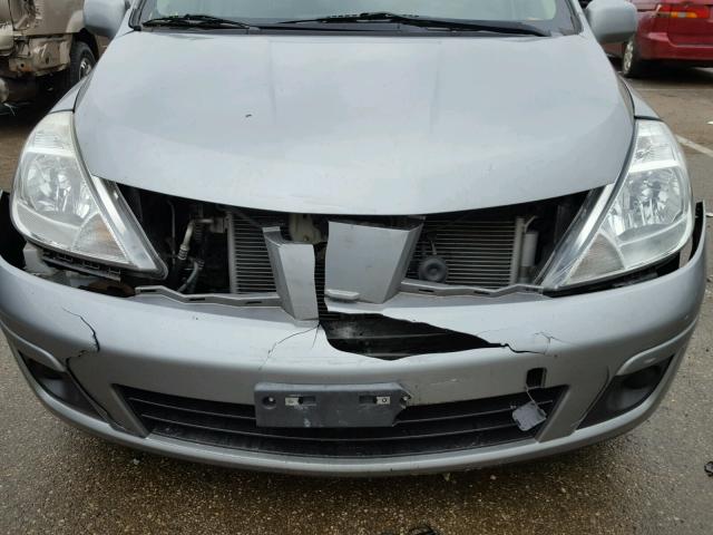 3N1BC1AP9AL416248 - 2010 NISSAN VERSA S GRAY photo 9