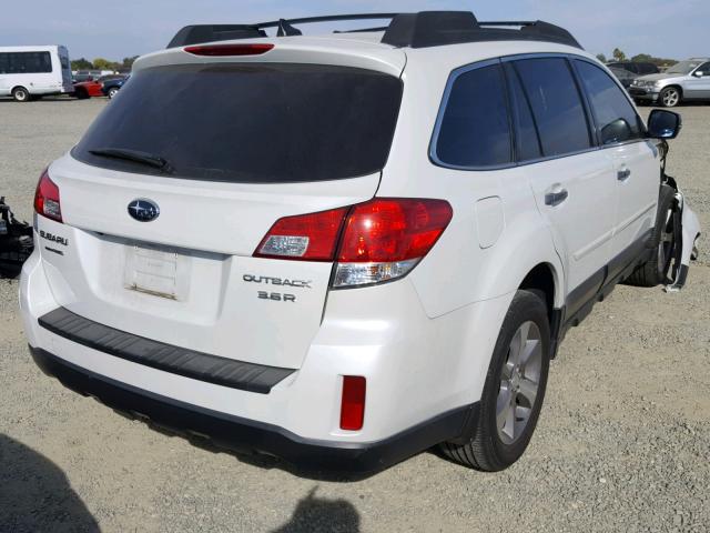 4S4BRDSC1D2304490 - 2013 SUBARU OUTBACK 3. WHITE photo 4