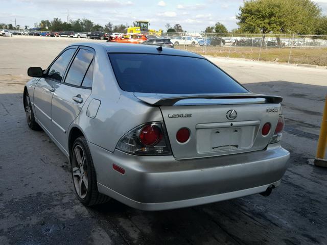 JTHBD192620037076 - 2002 LEXUS IS 300 SILVER photo 3