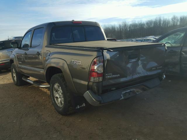 5TELU4EN8AZ695634 - 2010 TOYOTA TACOMA DOU GOLD photo 3