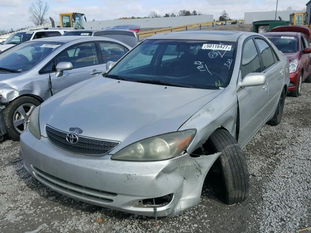 4T1BE32K83U253036 - 2003 TOYOTA CAMRY LE SILVER photo 2