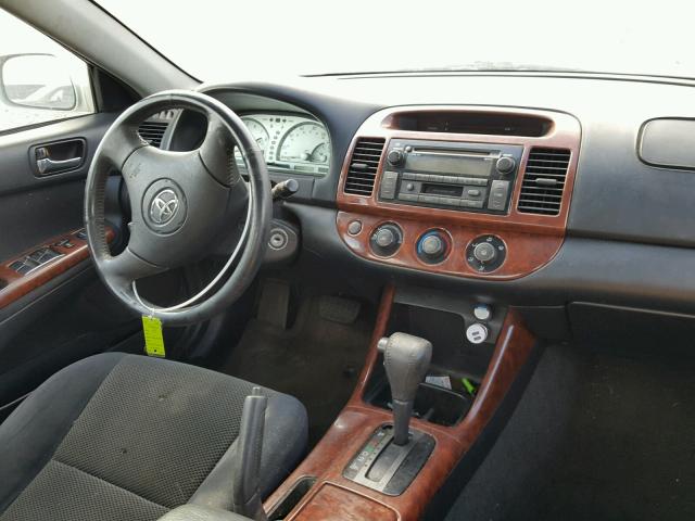 4T1BE32K83U253036 - 2003 TOYOTA CAMRY LE 银色 照片 9