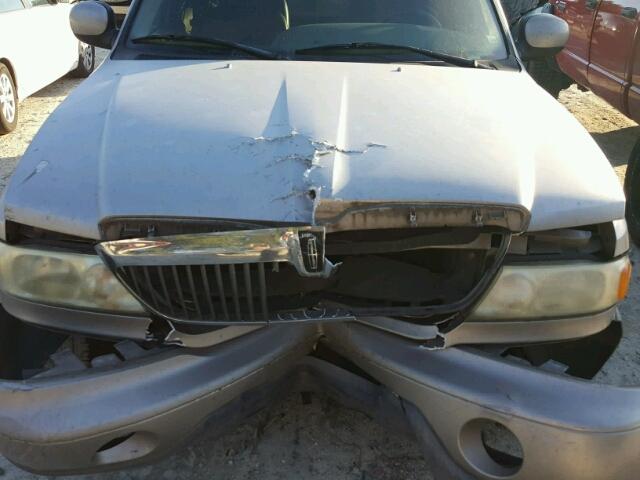 5LMEU27R81LJ25444 - 2001 LINCOLN NAVIGATOR GOLD photo 7
