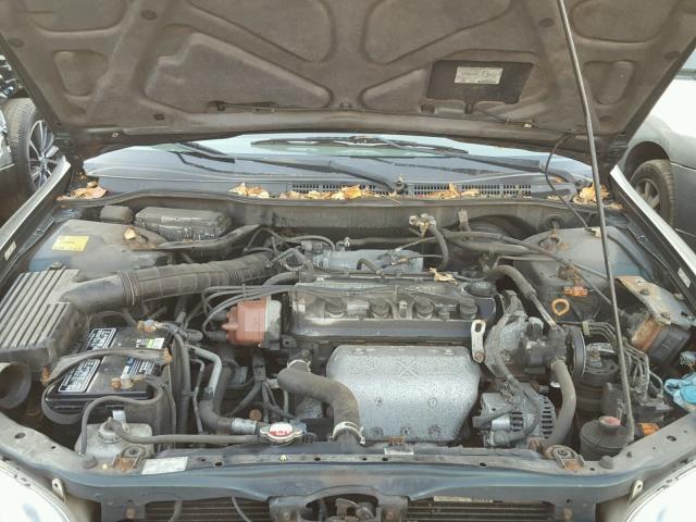 1HGCG6692YA138647 - 2000 HONDA ACCORD SE GREEN photo 7