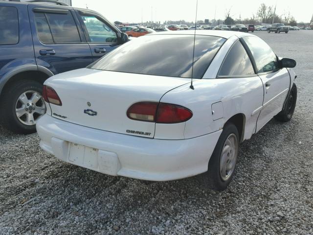 1G1JC1244V7102975 - 1997 CHEVROLET CAVALIER B WHITE photo 4