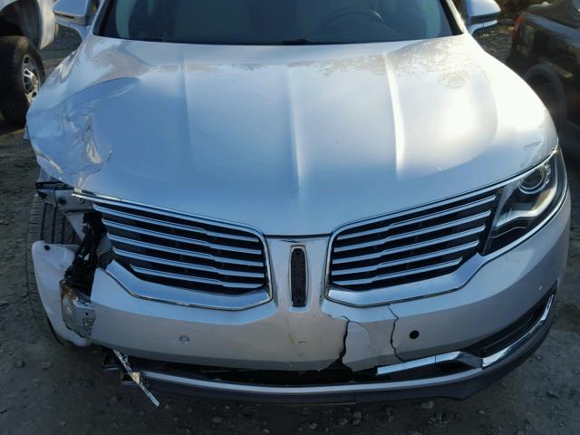 2LMTJ6LR6GBL33528 - 2016 LINCOLN MKX RESERV SILVER photo 7