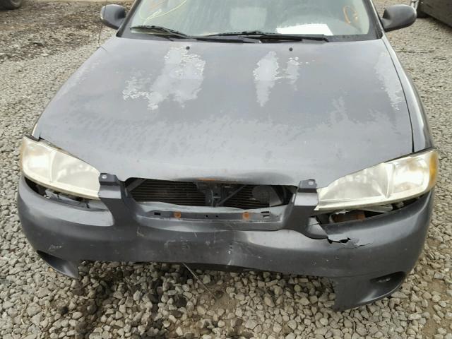 3N1CB51D9YL313717 - 2000 NISSAN SENTRA BAS GRAY photo 9