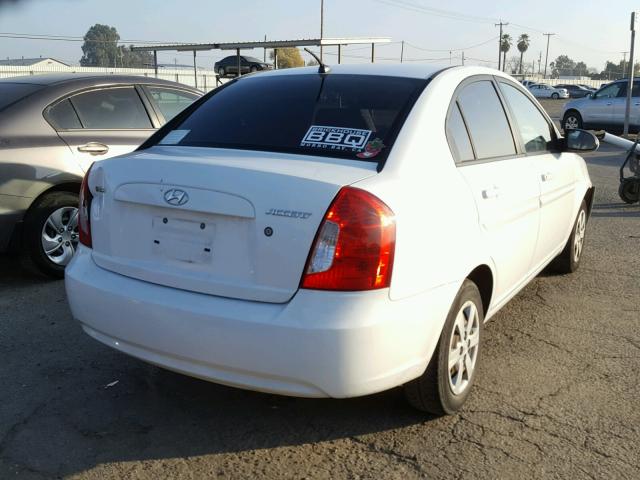 KMHCN46C58U190739 - 2008 HYUNDAI ACCENT GLS WHITE photo 4