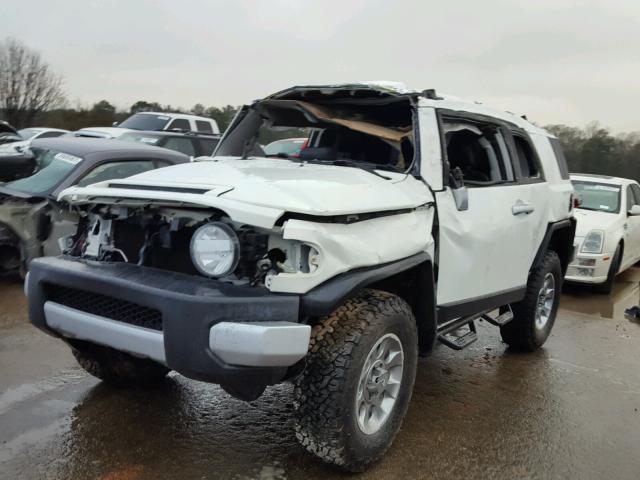 JTEBU4BF5CK137090 - 2012 TOYOTA FJ CRUISER WHITE photo 2