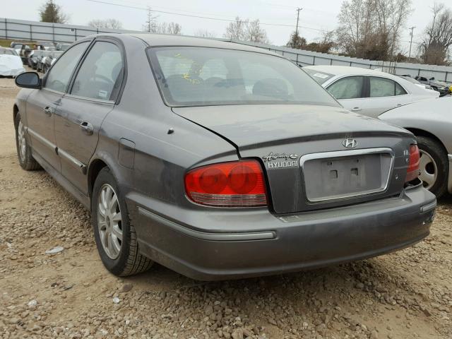 KMHWF35H54A084837 - 2004 HYUNDAI SONATA GLS GRAY photo 3