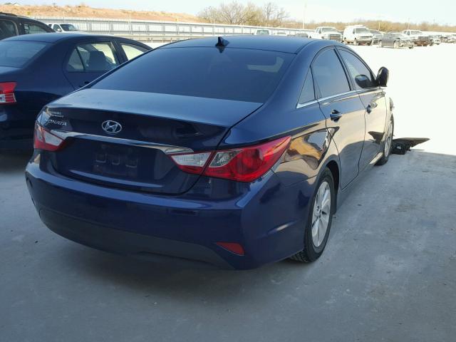 5NPEB4AC6EH820917 - 2014 HYUNDAI SONATA GLS BLUE photo 4