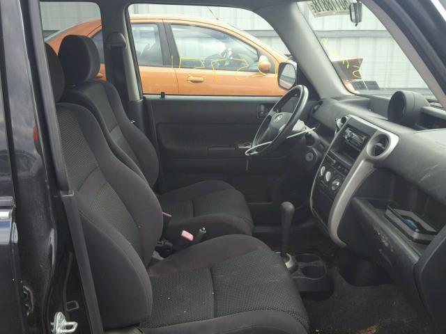 JTLKT324854009163 - 2005 TOYOTA SCION XB შავი ფოტო 5
