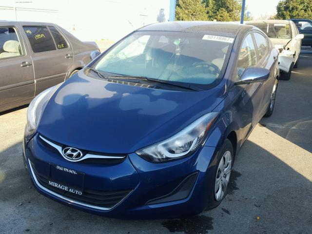 5NPDH4AE4GH678193 - 2016 HYUNDAI ELANTRA SE BLUE photo 2