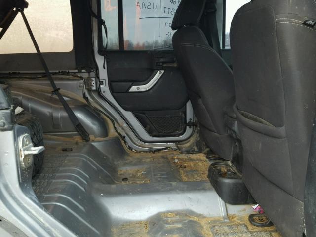 1C4HJWFG3DL608333 - 2013 JEEP WRANGLER U SILVER photo 6