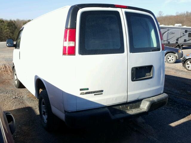 1GCWGFFAXC1126860 - 2012 CHEVROLET EXPRESS G2 WHITE photo 3