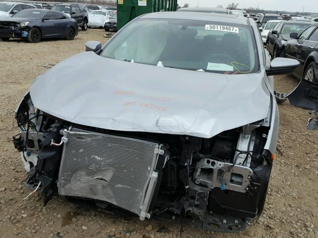 19XFC2F77HE066517 - 2017 HONDA CIVIC EX ვერცხლისფერი ფოტო 9