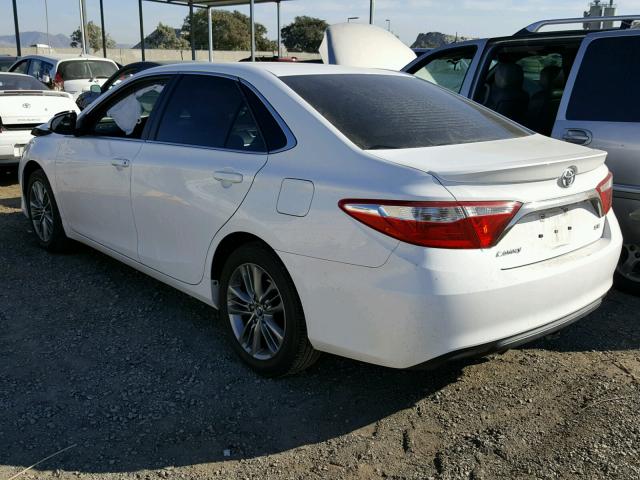 4T1BF1FK9FU033680 - 2015 TOYOTA CAMRY LE WHITE photo 3