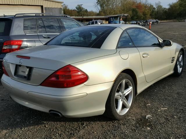 WDBSK75F53F013450 - 2003 MERCEDES-BENZ SL 500R BROWN photo 4