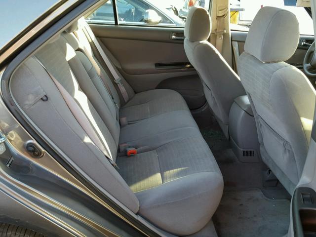 4T1BE32K15U503803 - 2005 TOYOTA CAMRY LE GRAY photo 6