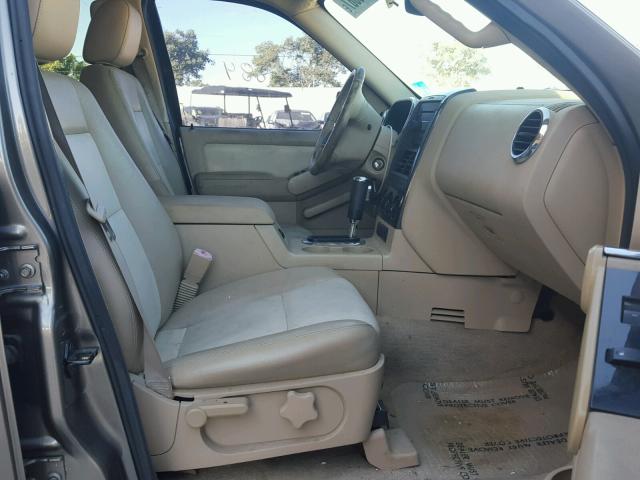 1FMEU63E46UA64057 - 2006 FORD EXPLORER X TAN photo 5