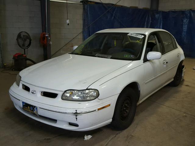 1G3NB52MXV6303031 - 1997 OLDSMOBILE CUTLASS WHITE photo 2